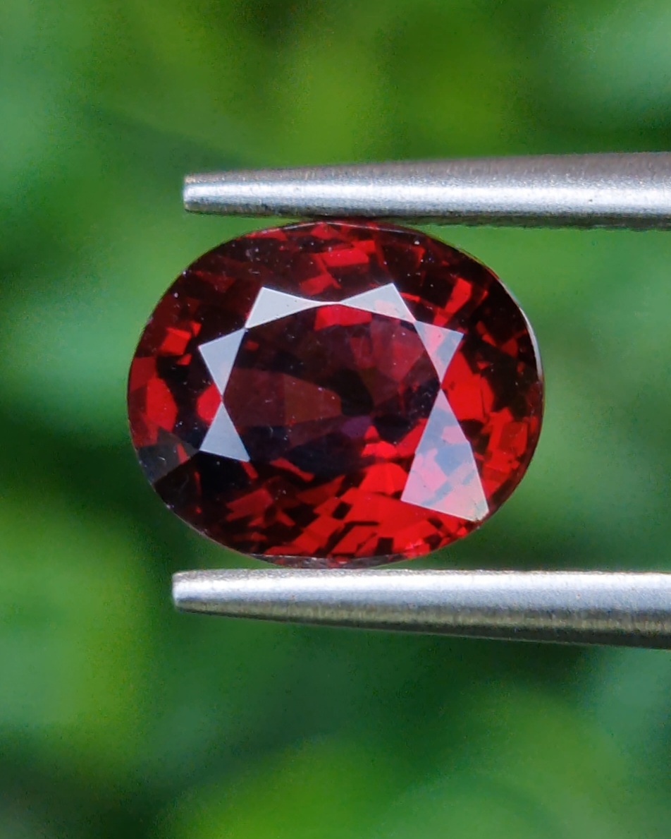 โรโดไลต์ กาเน็ท Natural Rhodolite Garnet