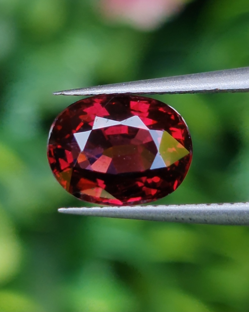 โรโดไลต์ กาเน็ท Natural Rhodolite Garnet