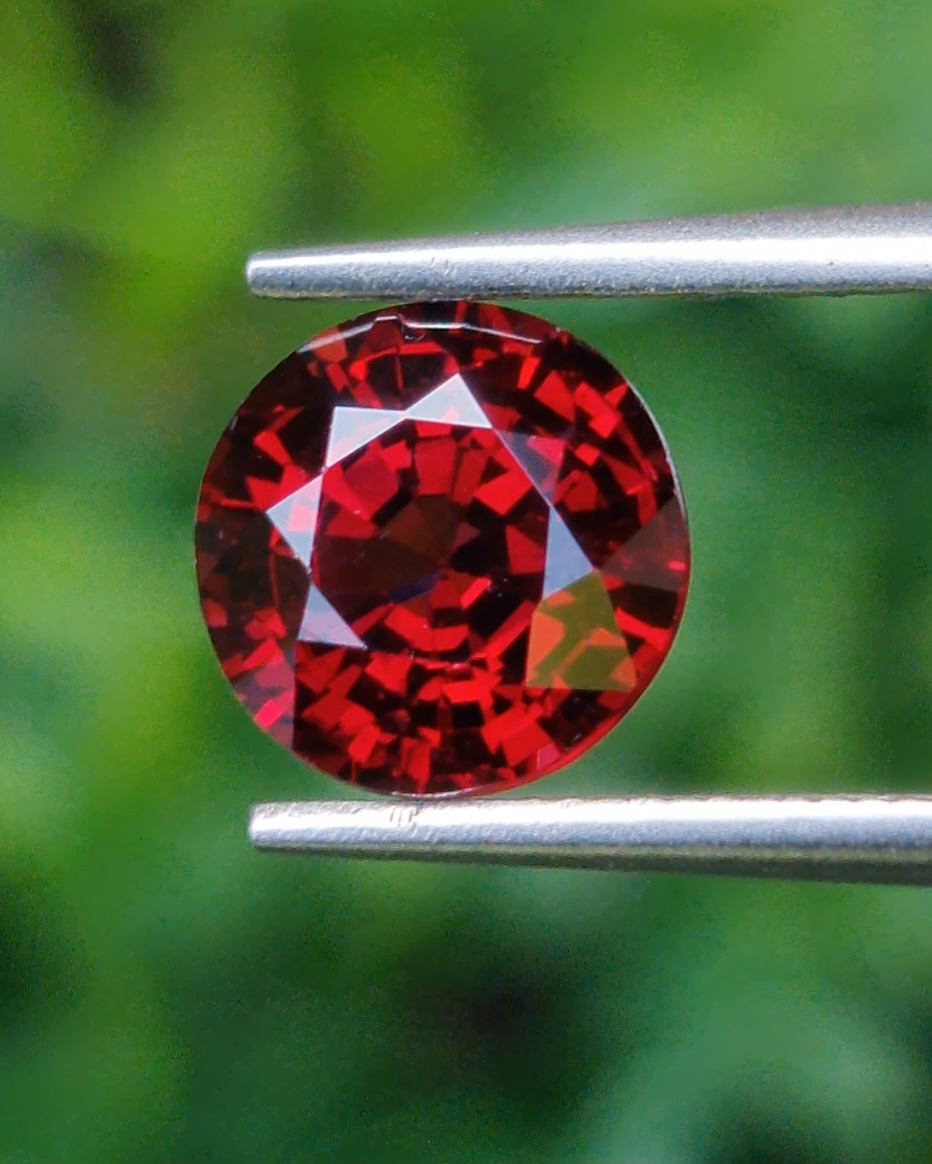 โรโดไลต์ กาเน็ท Natural Rhodolite Garnet