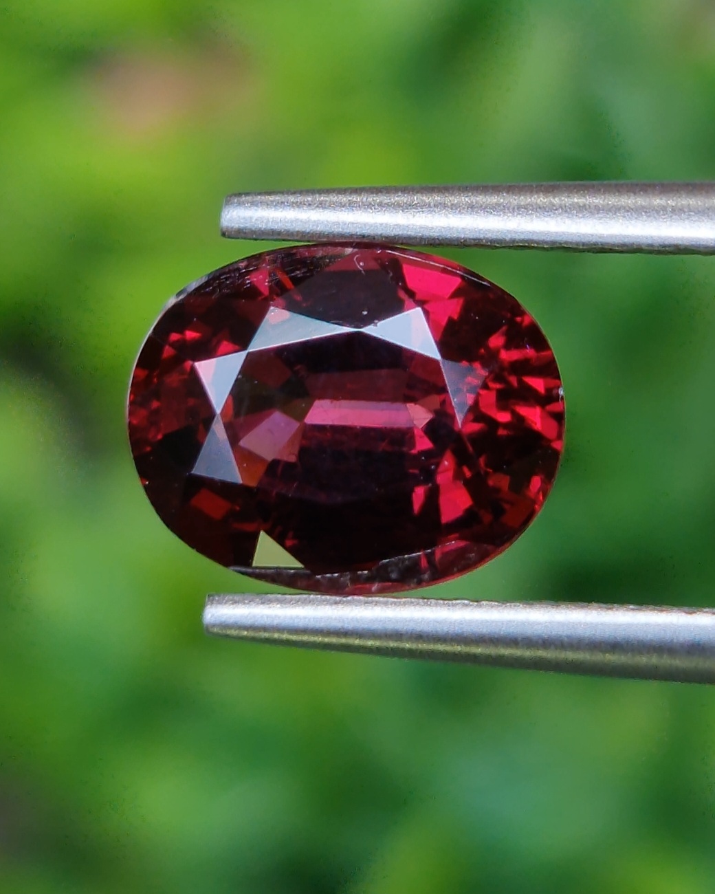โรโดไลต์ กาเน็ท Natural Rhodolite Garnet