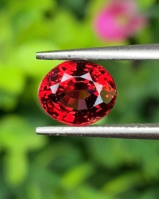 พลอย สเปสซาร์ไทต์ Natural Spessartite Garnet