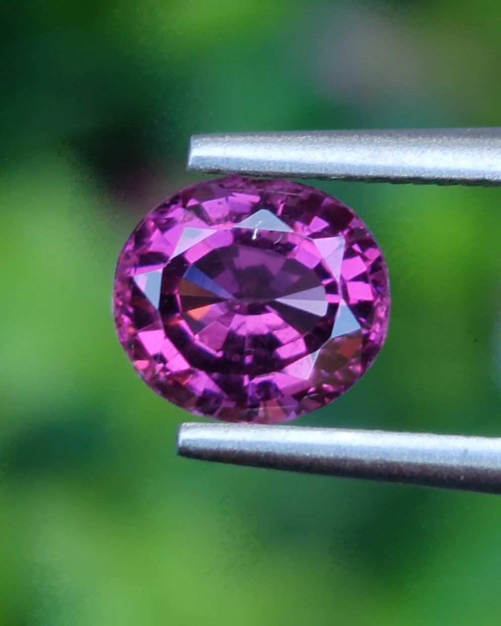 โรโดไลต์ กาเน็ท Natural Rhodolite Garnet