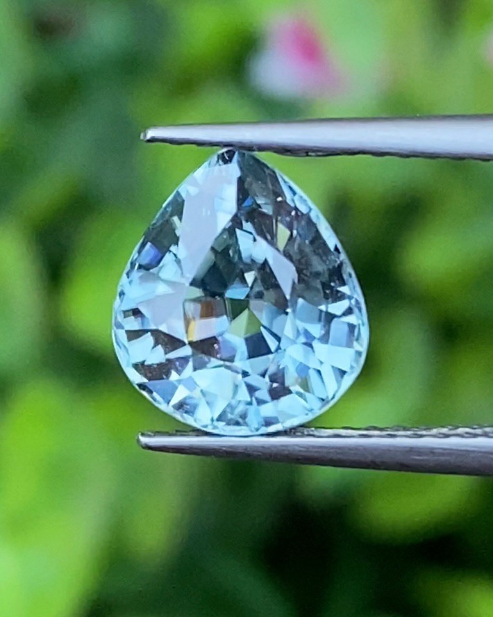 เพทาย Natural Zircon