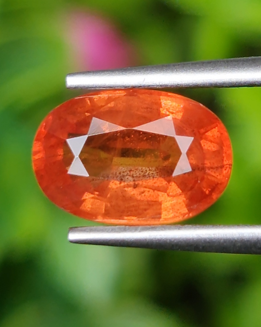 บุษราคัม (Yellow Sapphire)