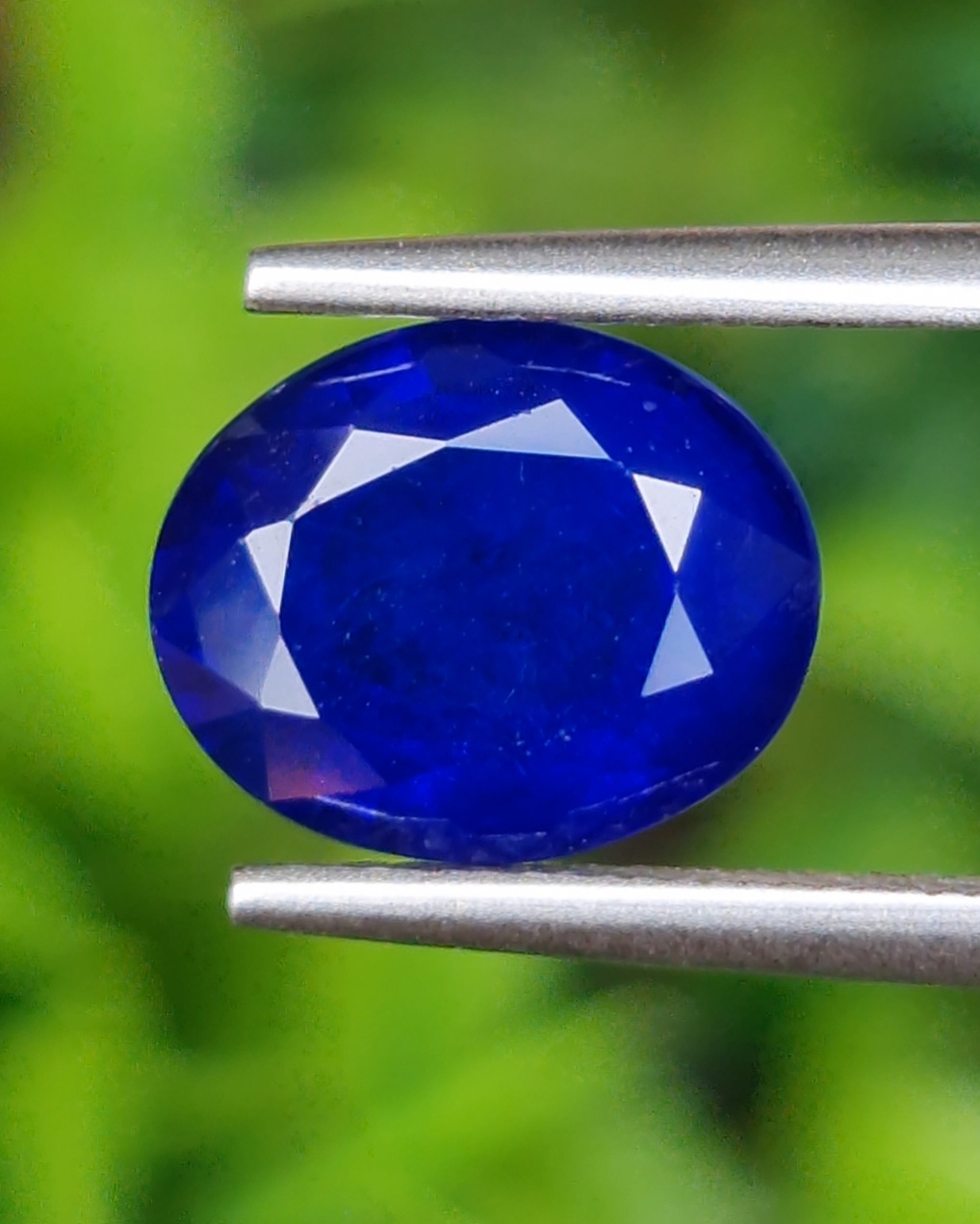 สปิเนล Natural Spinel