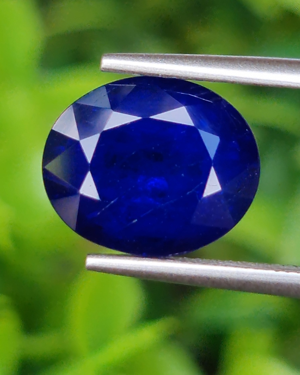 สปิเนล Natural Spinel