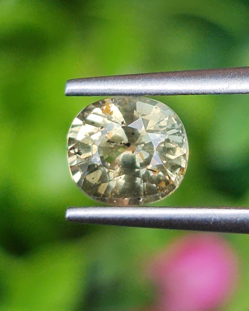 บุษราคัม Yellow Sapphire