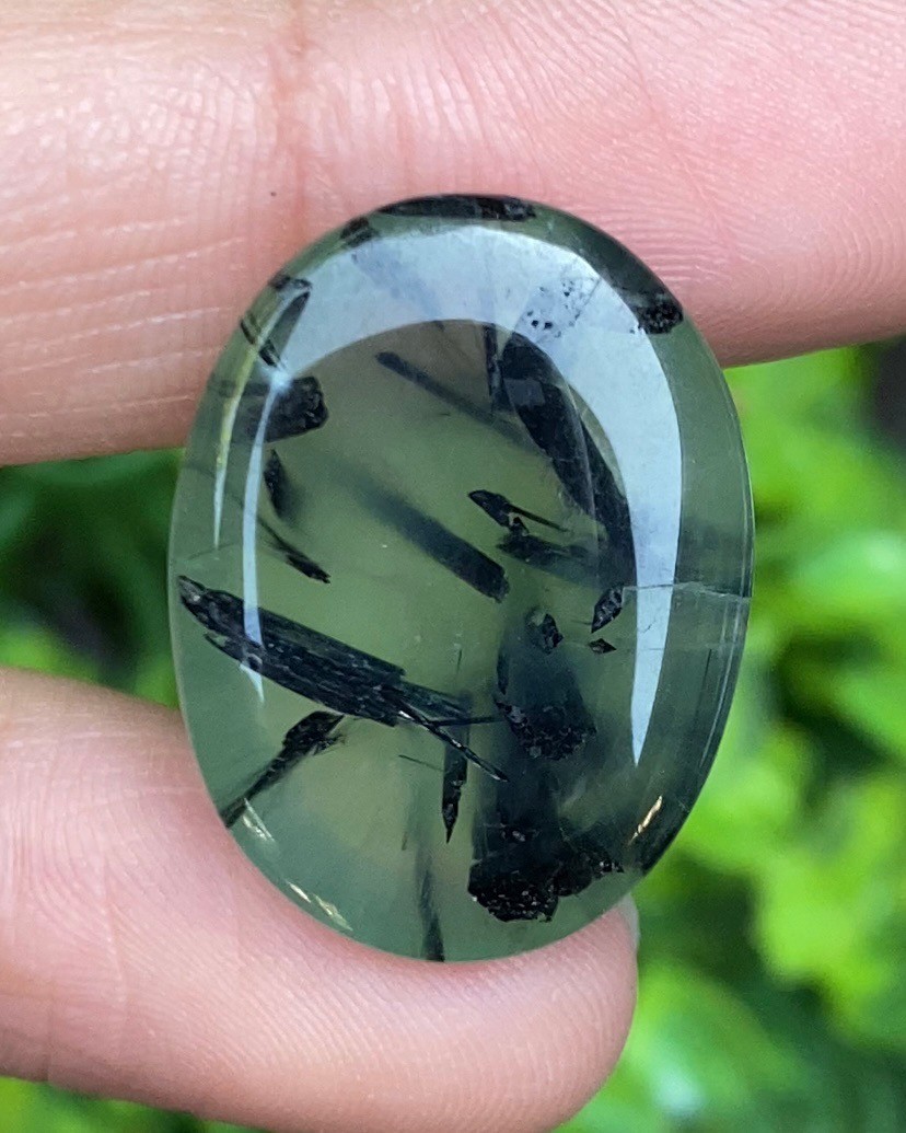 ไหมดำ พรีไนท์ Prehnite with Black tourmaline