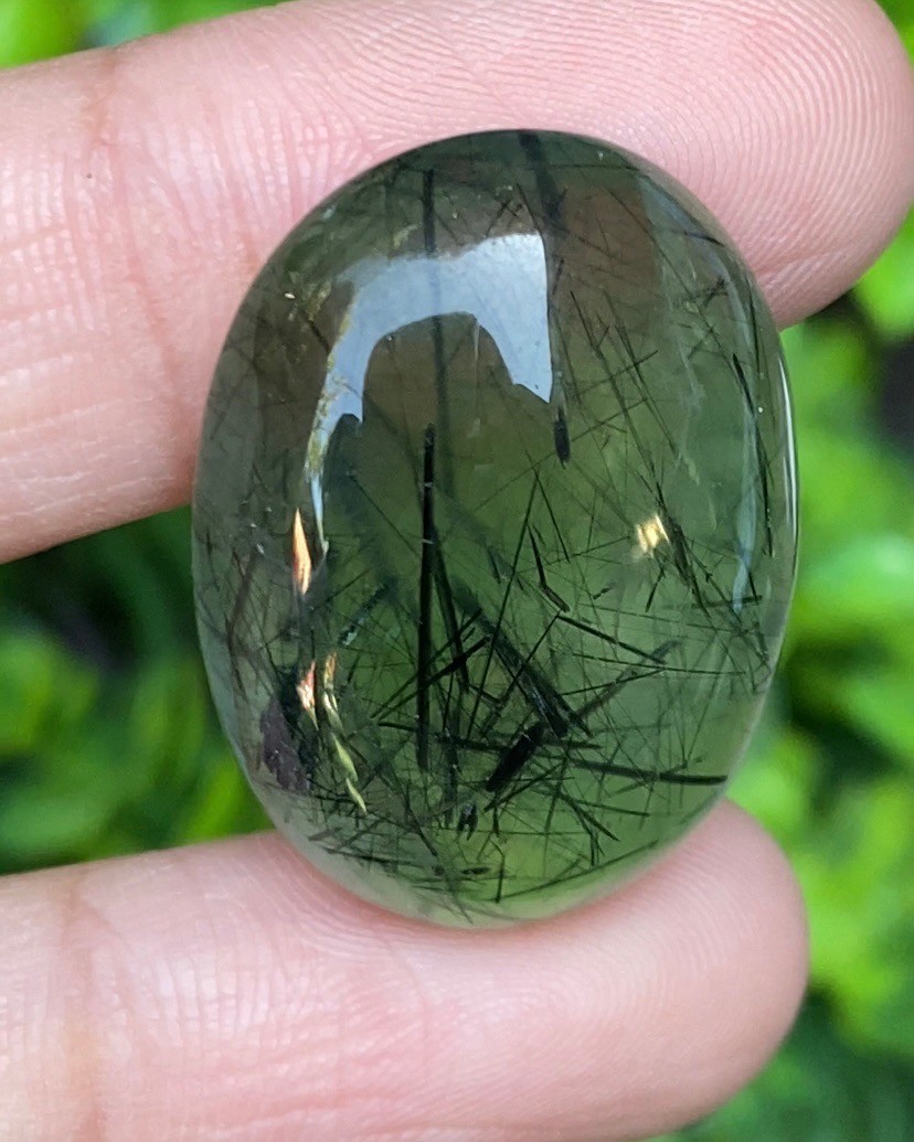 ไหมดำ พรีไนท์ Prehnite with Black tourmaline