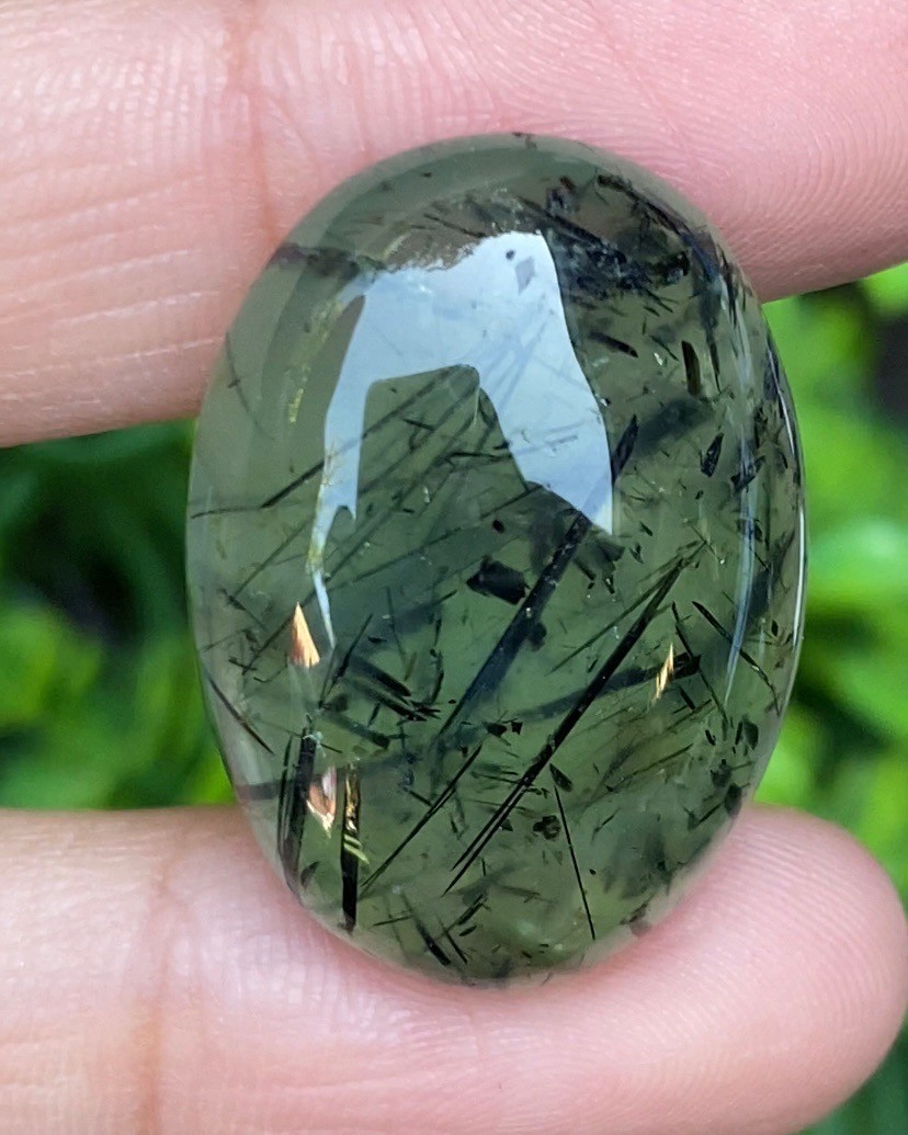 ไหมดำ พรีไนท์ Prehnite with Black tourmaline