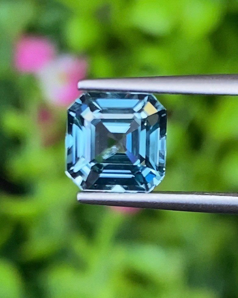 เพทาย Natural Zircon