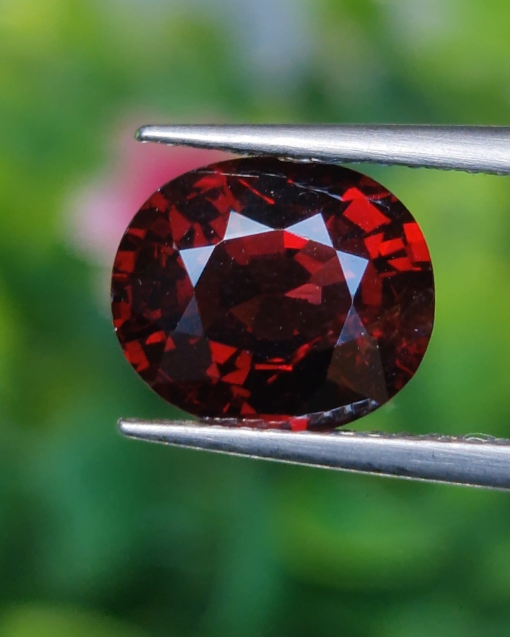 สปิเนล Natural Spinel