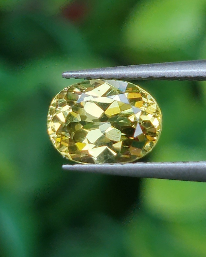 พลอย คริโซเบริล Natural Chrysoberyl