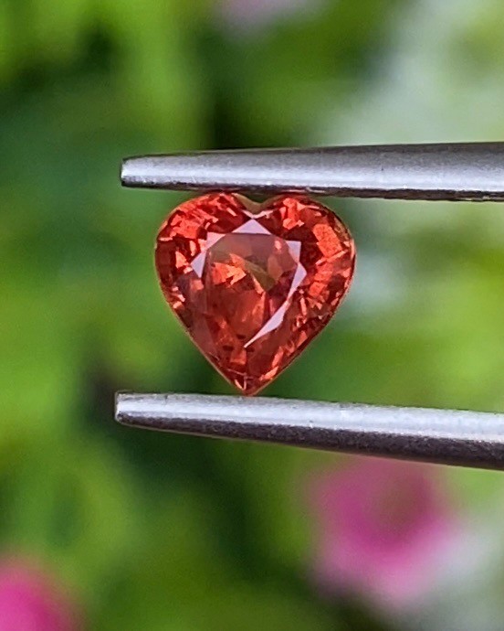 ออเรนจ์ แซฟไฟร์ Orange Sapphire