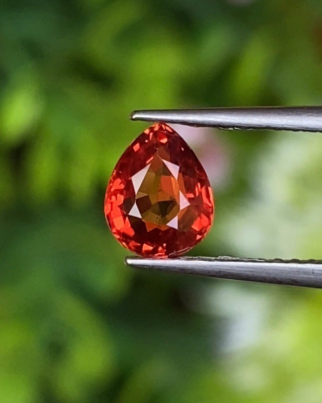 ออเรนจ์ แซฟไฟร์ Orange Sapphire