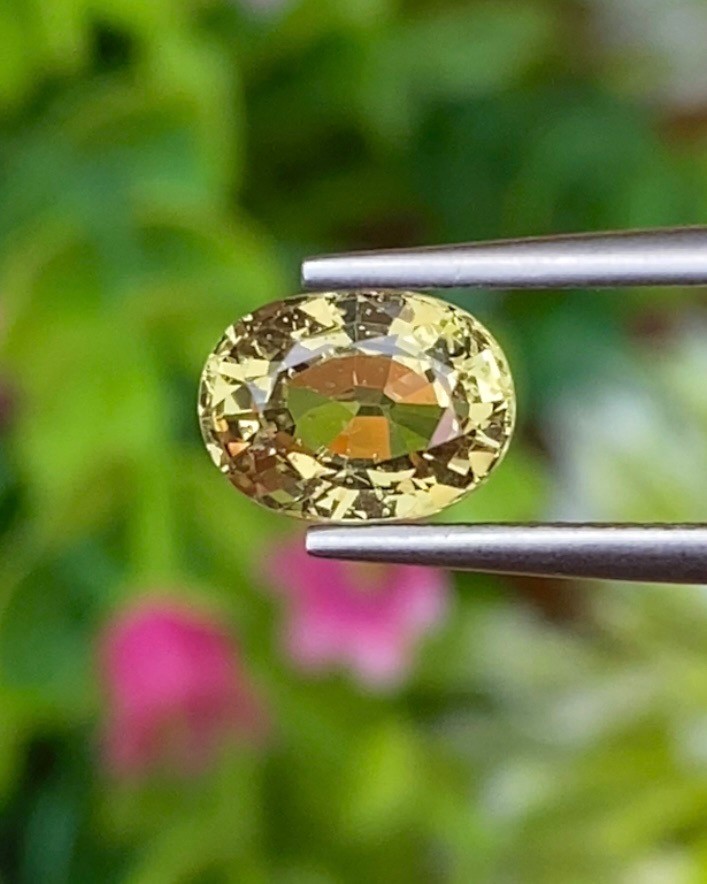 พลอย คริโซเบริล Natural Chrysoberyl