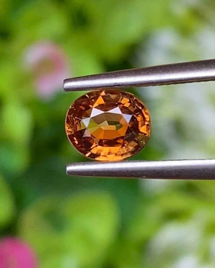 เพทาย Natural Zircon