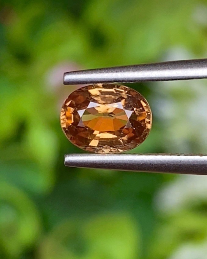 เพทาย Natural Zircon