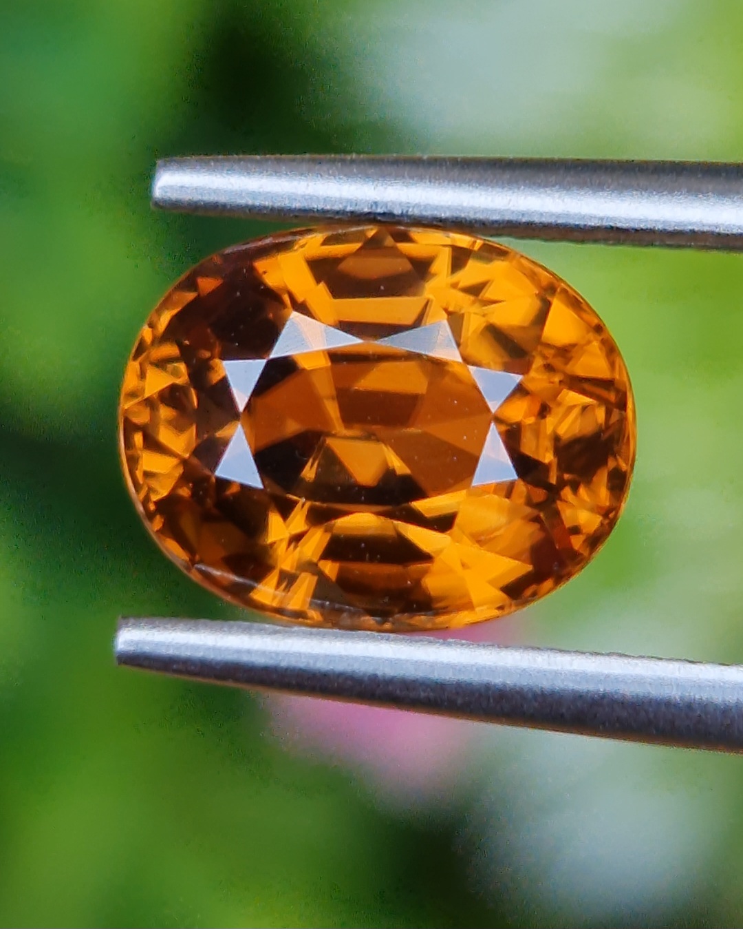 เพทาย Natural Zircon