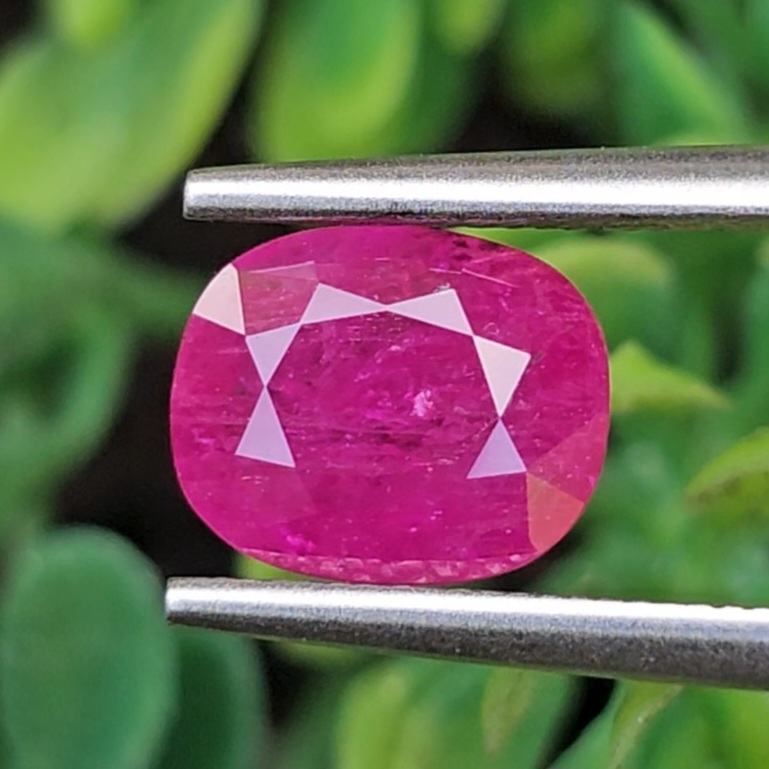 พลอย ชมพู พิ้ง แซฟไฟร์ Pink Sapphire