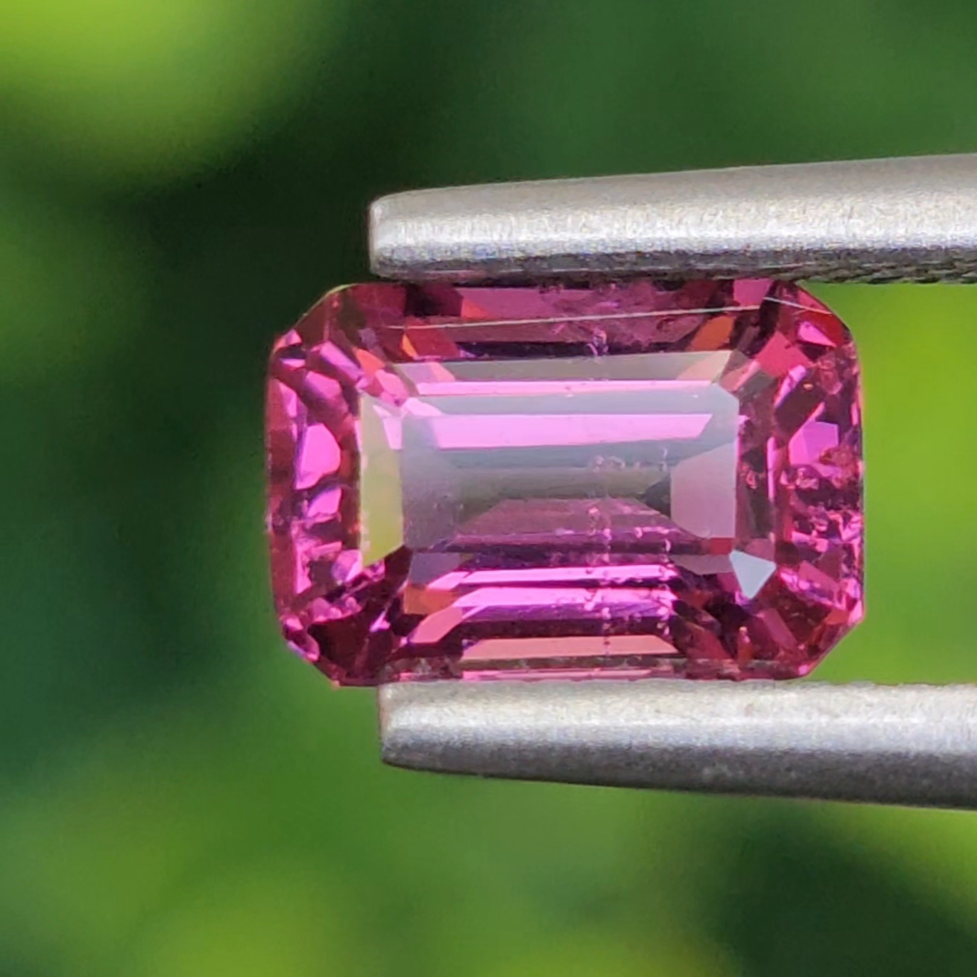 อุมบาไลต์ การ์เน็ต Umbalite Garnet