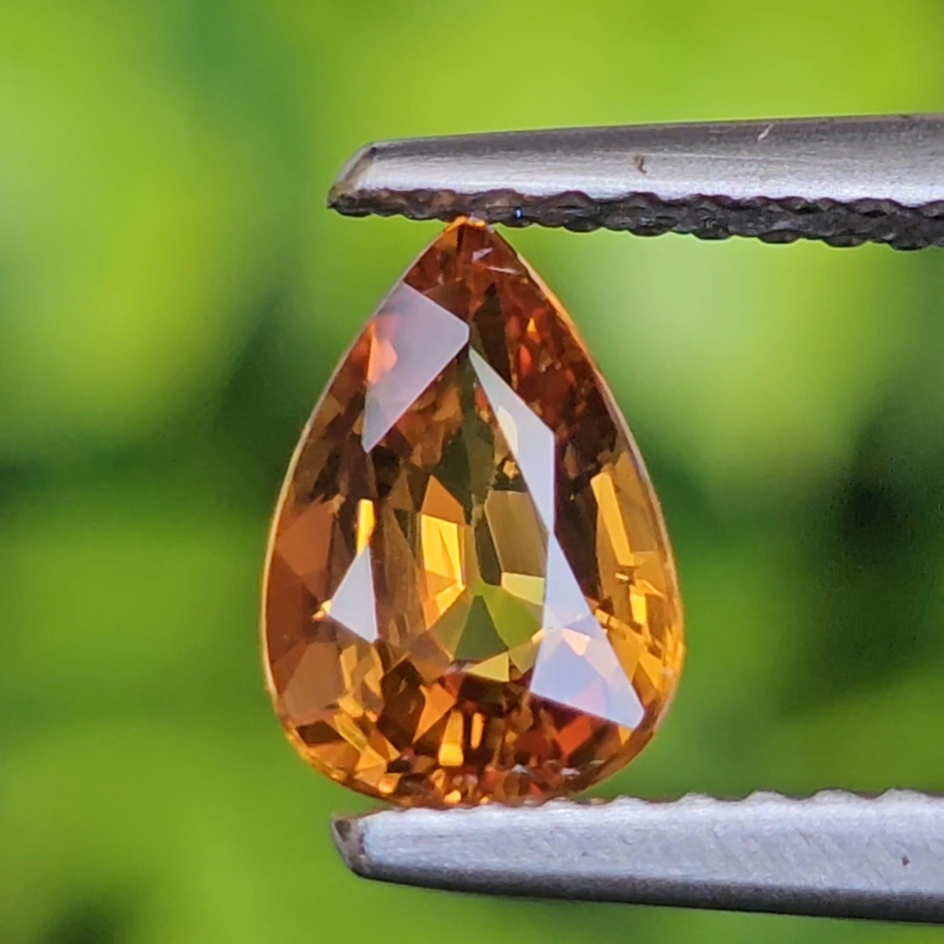 บุษราคัม Natural Yellow Sapphire