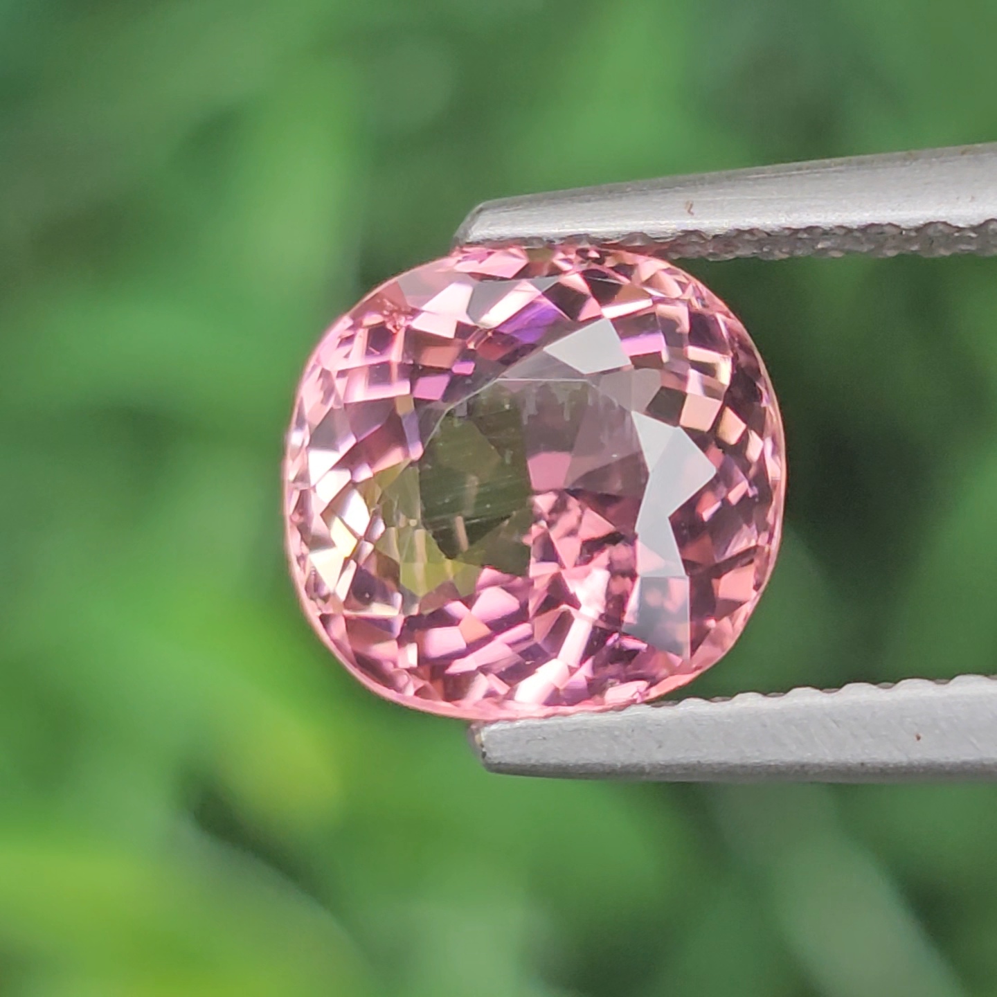 ทัวร์มาลีน Natural Tourmaline