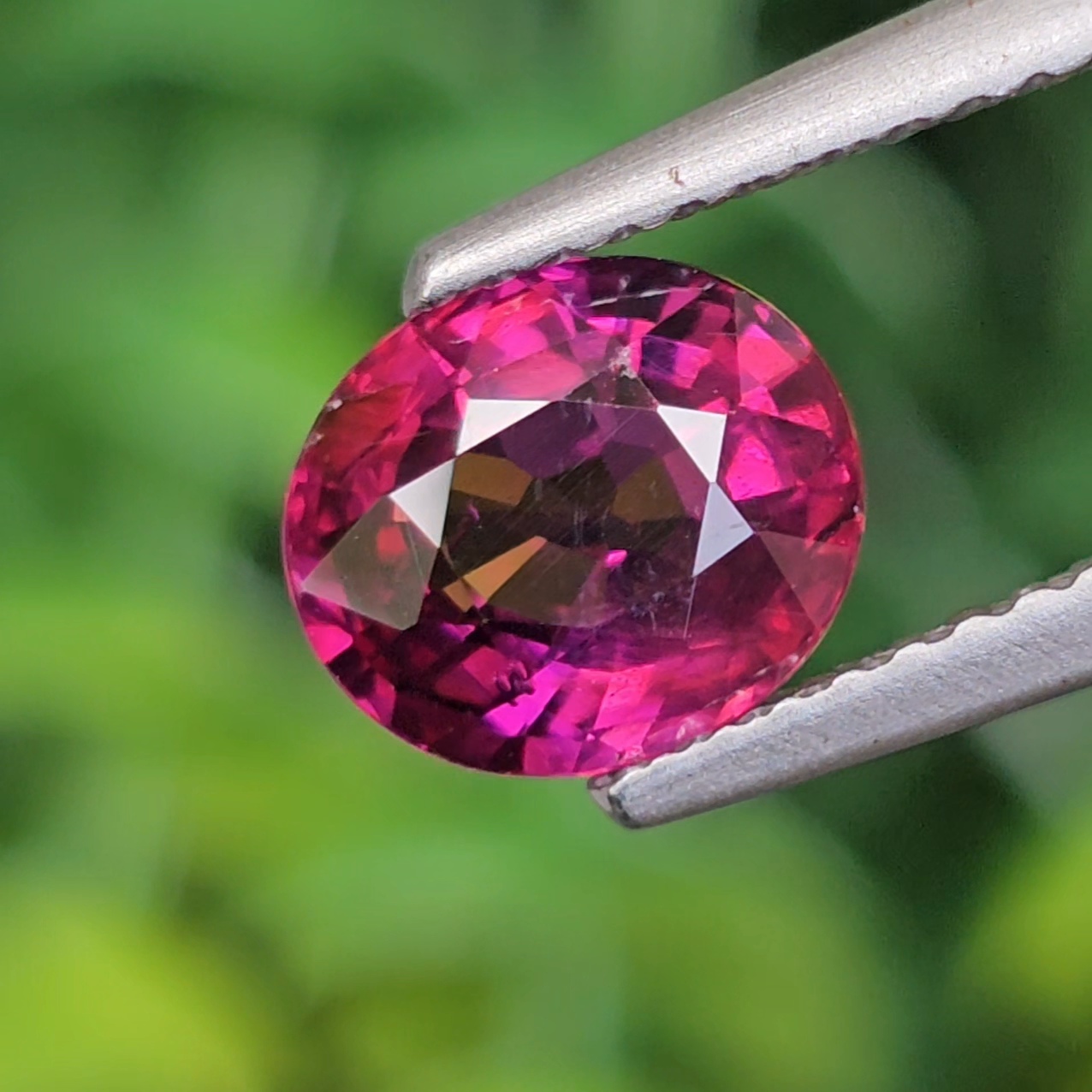 อุมบาไลต์ การ์เน็ต Umbalite Garnet