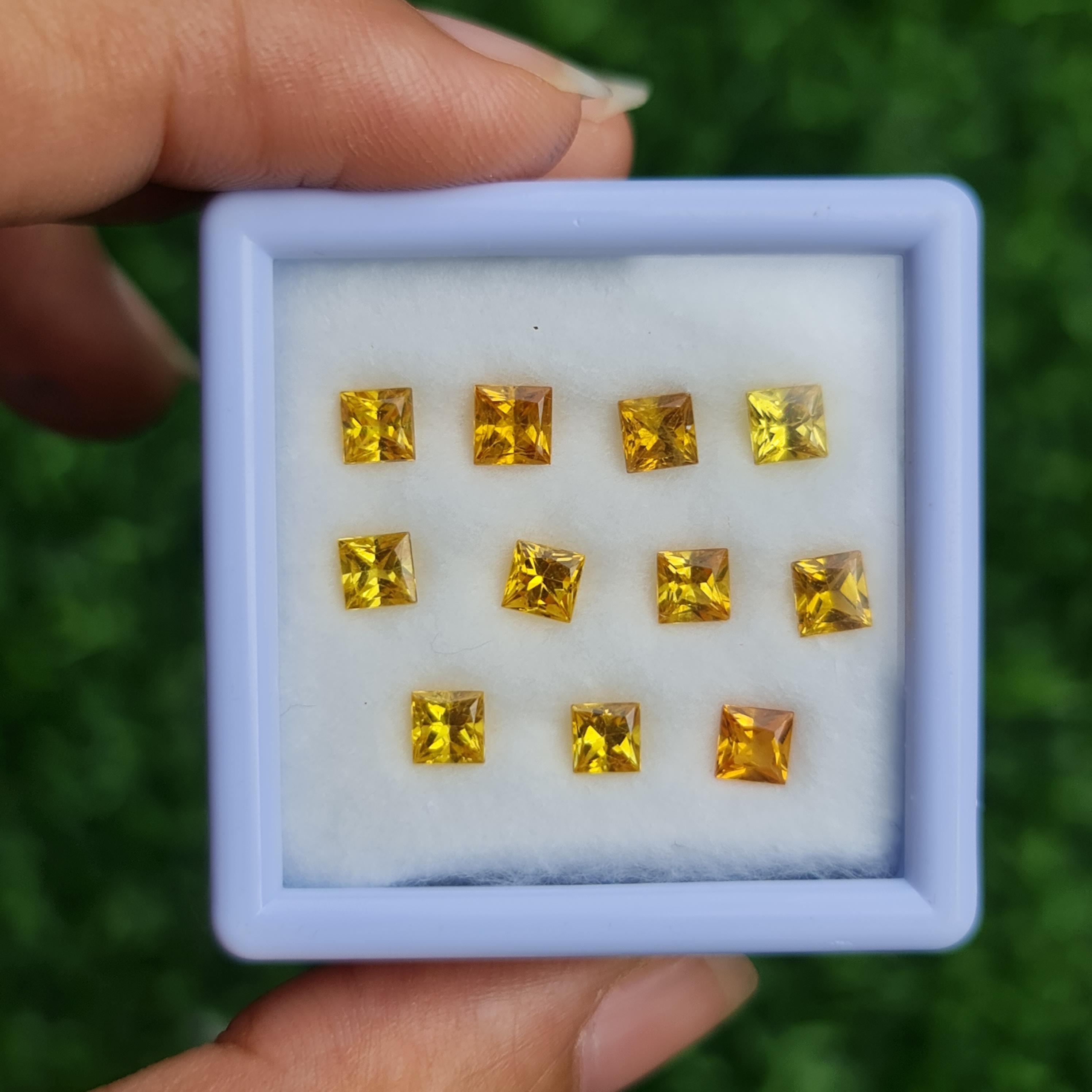 บุษราคัม Yellow Sapphire