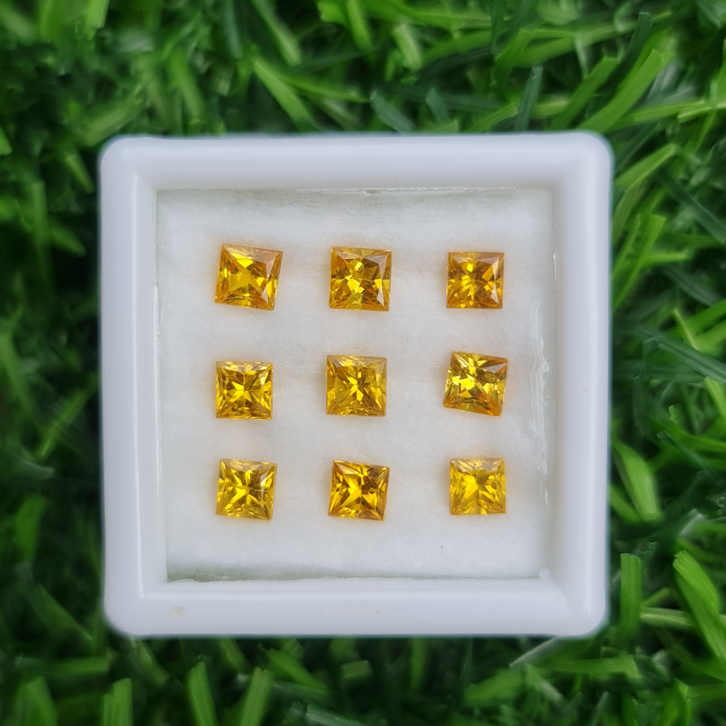 บุษราคัม Yellow Sapphire