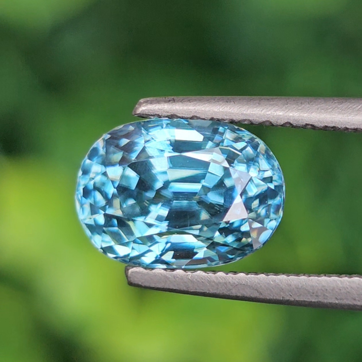 เพทาย Natural Zircon