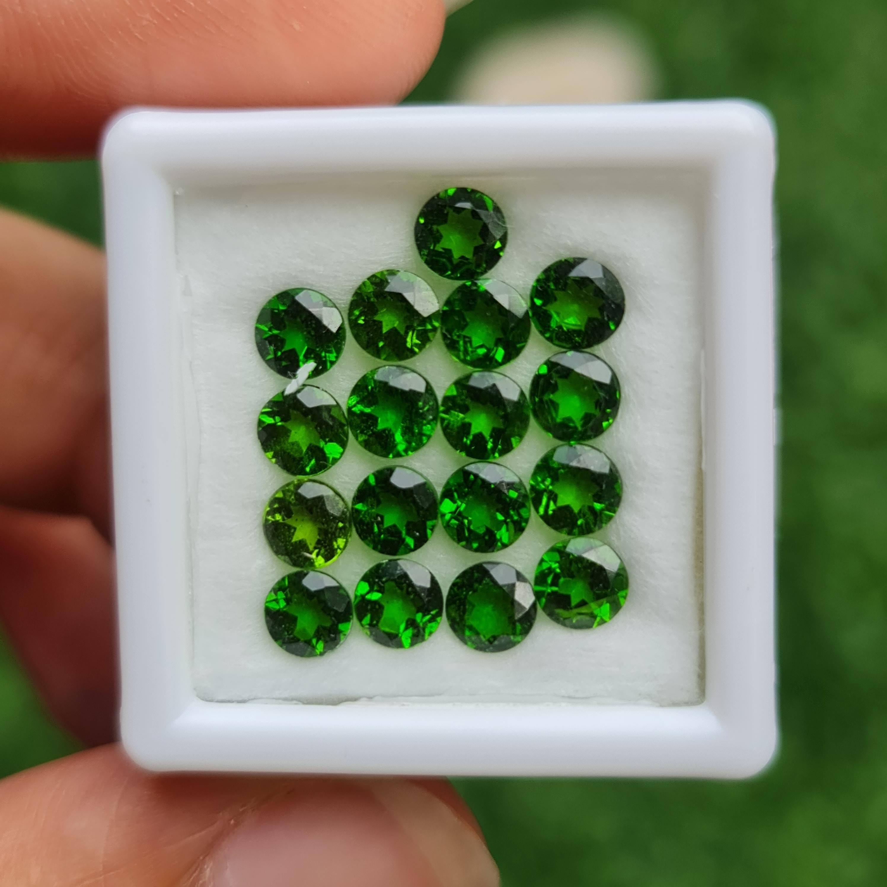 พลอย โครมไดออพไซต์ Chrome Diopside