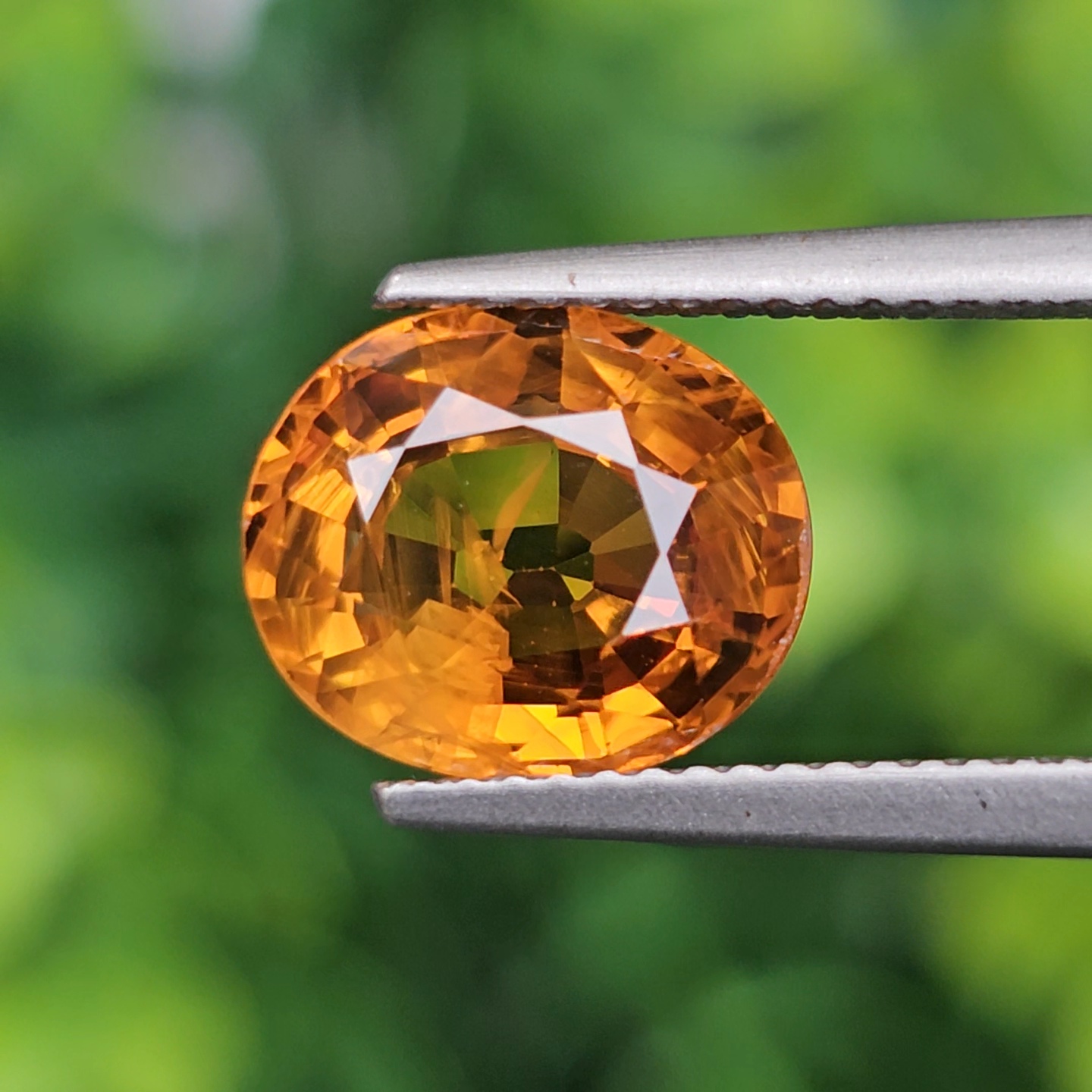 บุษราคัม (Yellow Sapphire)