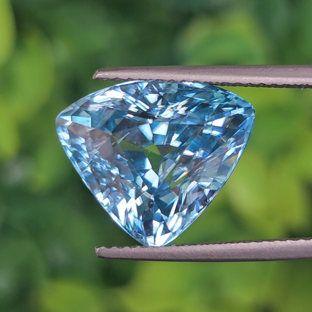 เพทาย Natural Zircon