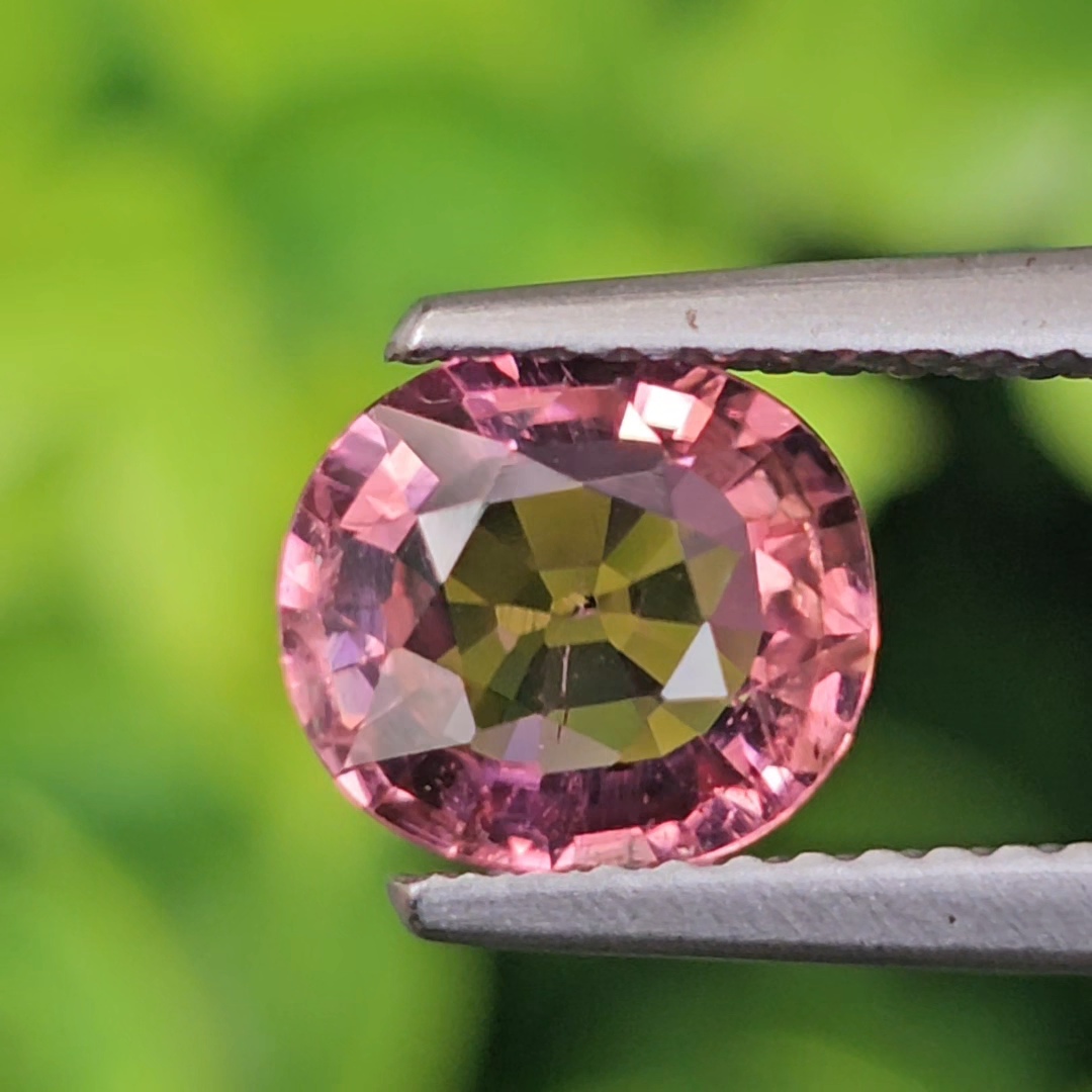 ทัวร์มาลีน Natural Tourmaline