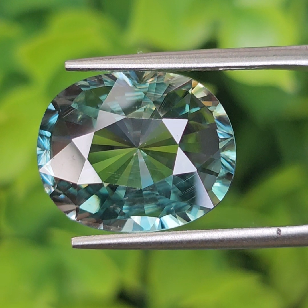 เพทาย Natural Zircon