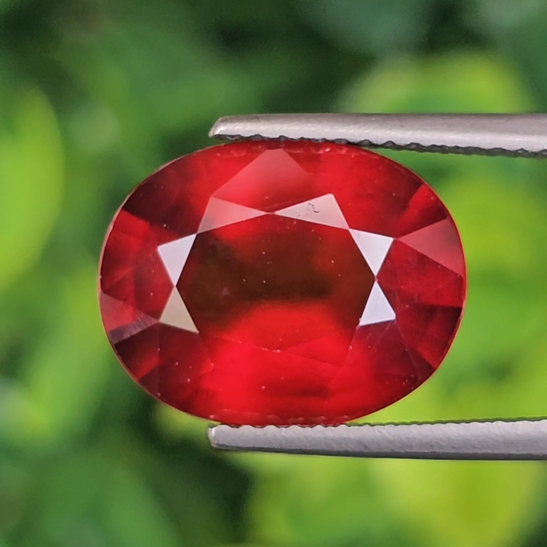 พลอย เฮสโซไนท์ การ์เน็ต Hessonite Garnet