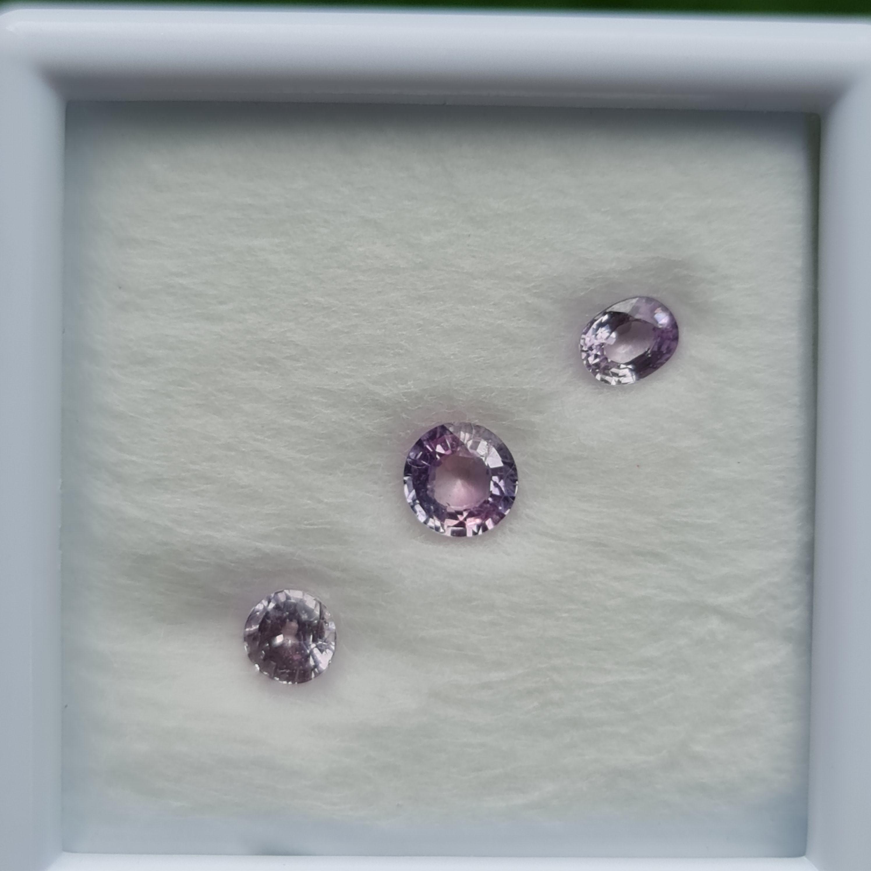 พลอย ม่วง Purple sapphire
