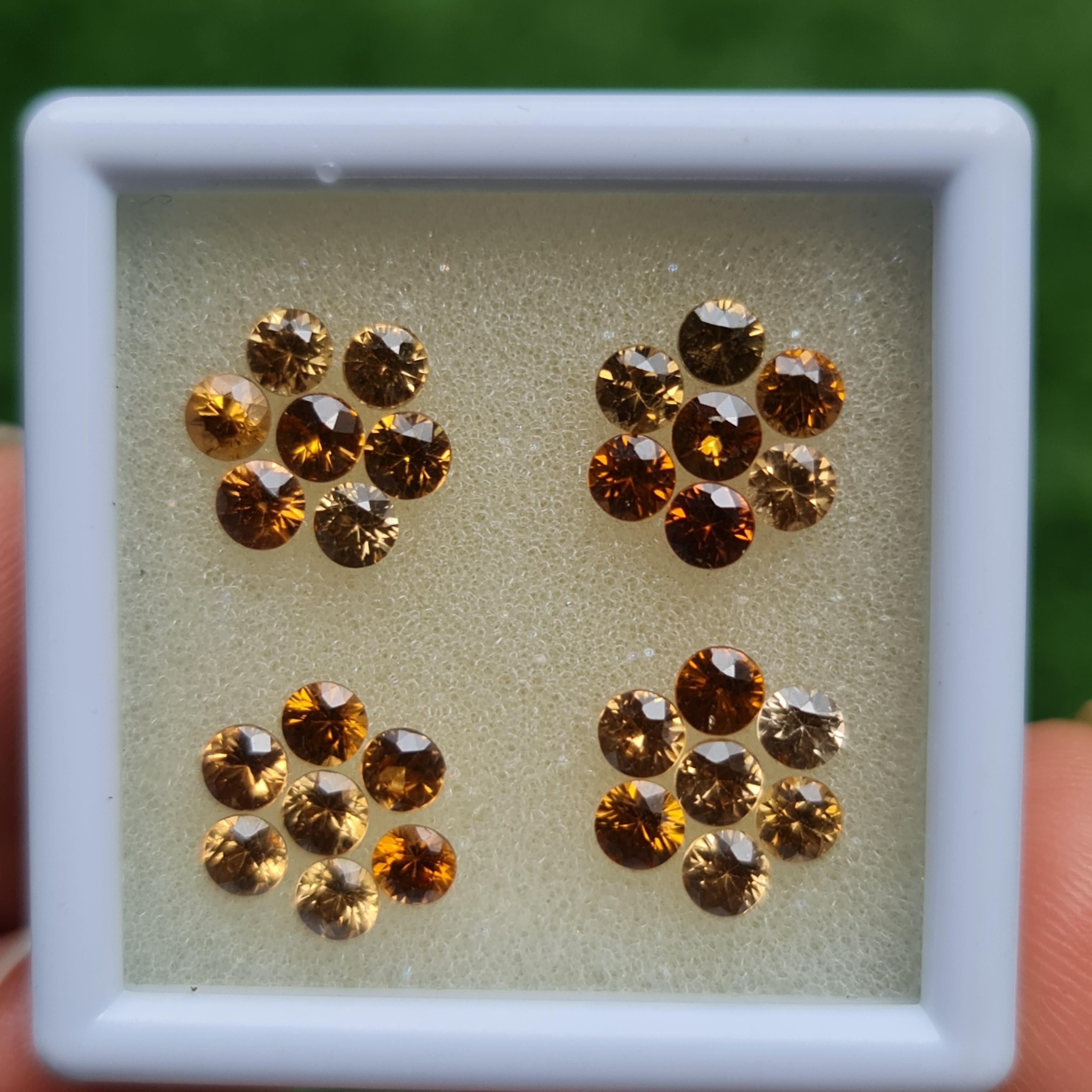 เพทาย Natural Zircon