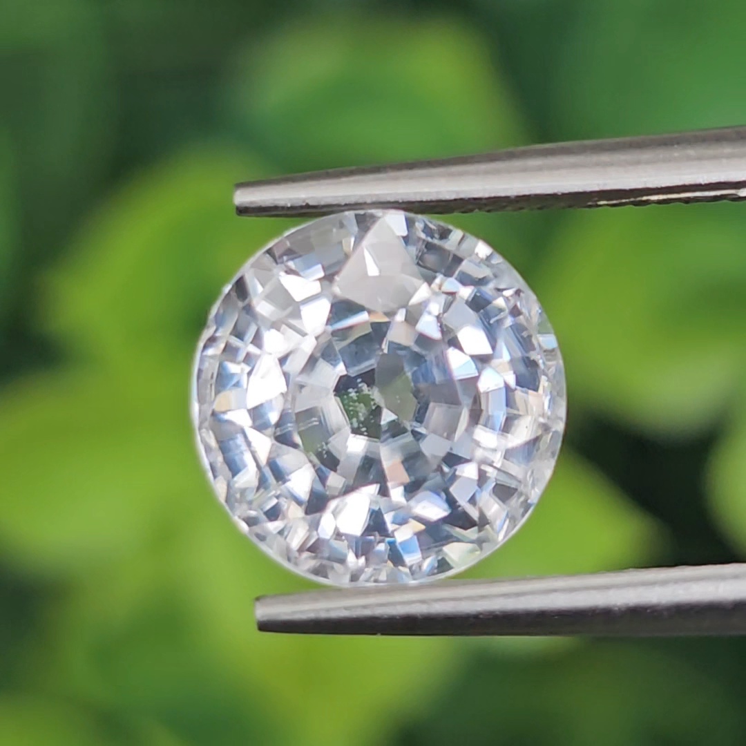 เพทาย Natural Zircon