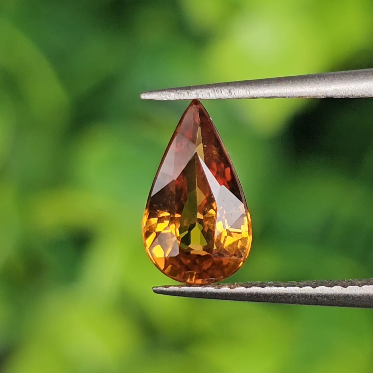 บุษราคัม Natural Yellow Sapphire