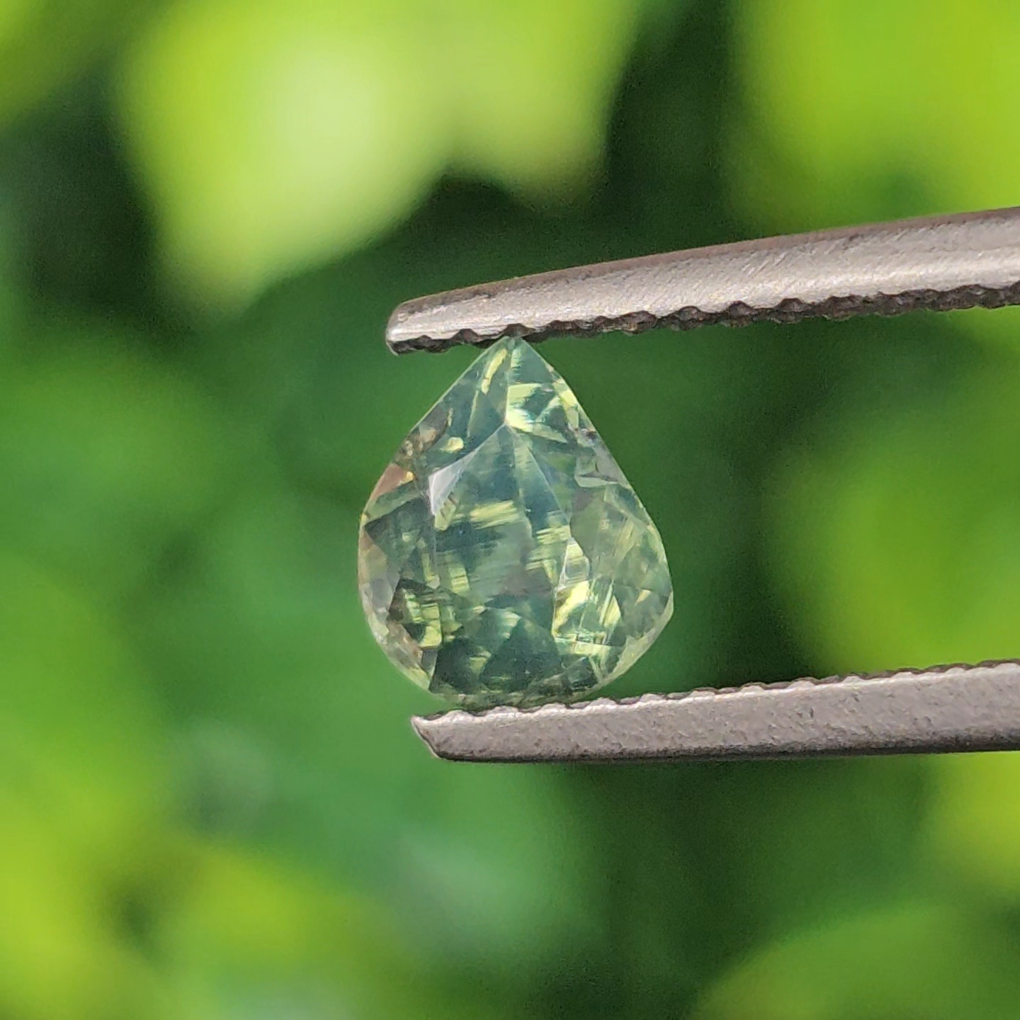 เพทาย Natural Zircon