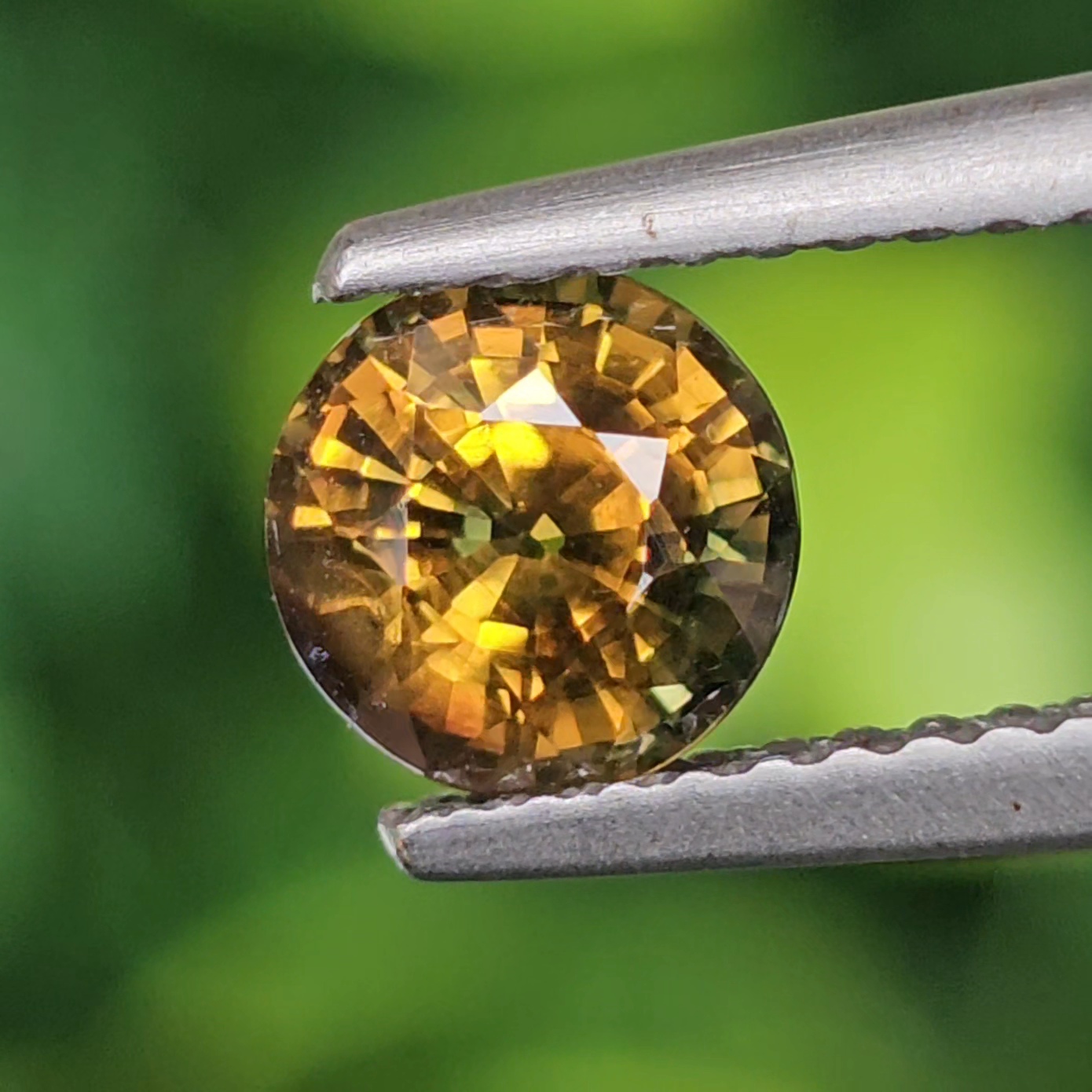 บุษราคัม Yellow Sapphire