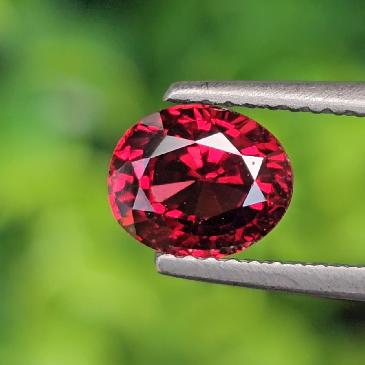 โรโดไลต์ กาเน็ท Natural Rhodolite Garnet