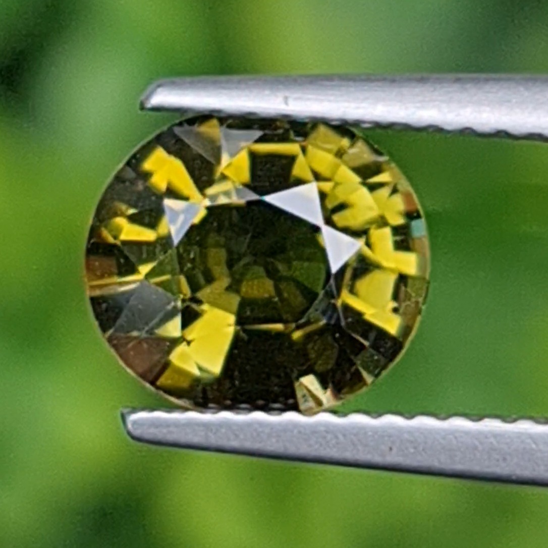 ทัวร์มาลีน Natural Tourmaline