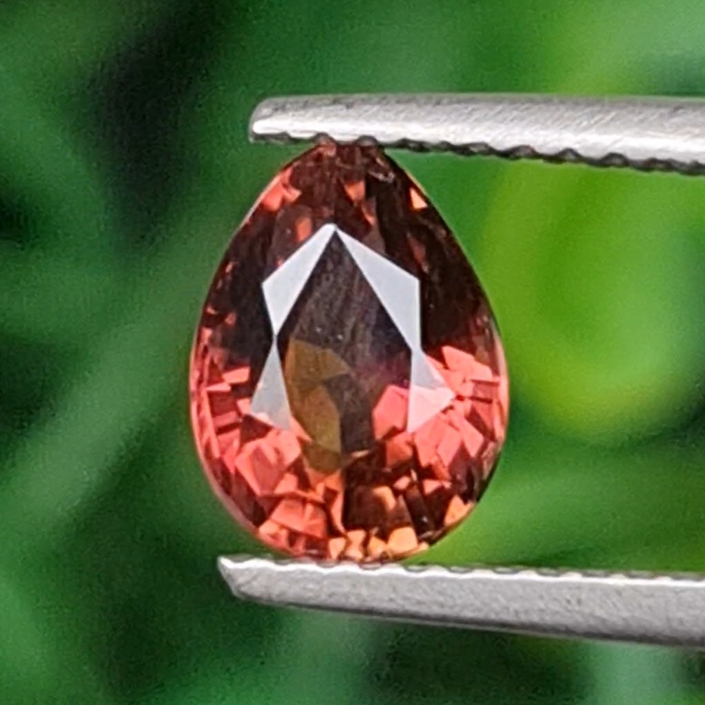 ทัวร์มาลีน Natural Tourmaline