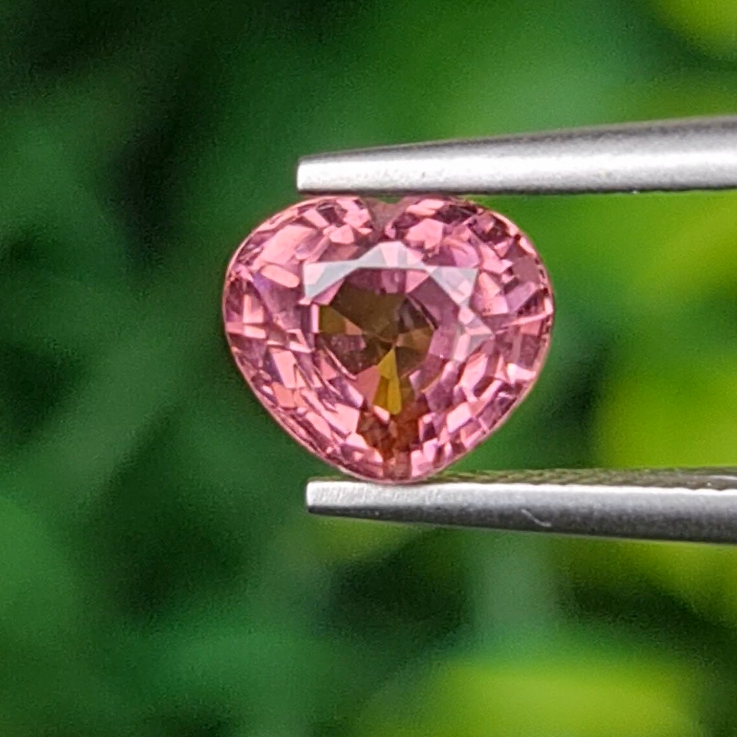 ทัวร์มาลีน Natural Tourmaline
