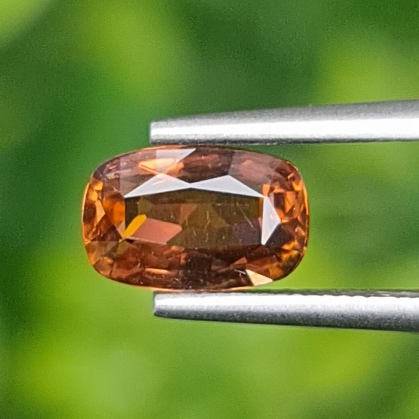 ทัวร์มาลีน Natural Tourmaline