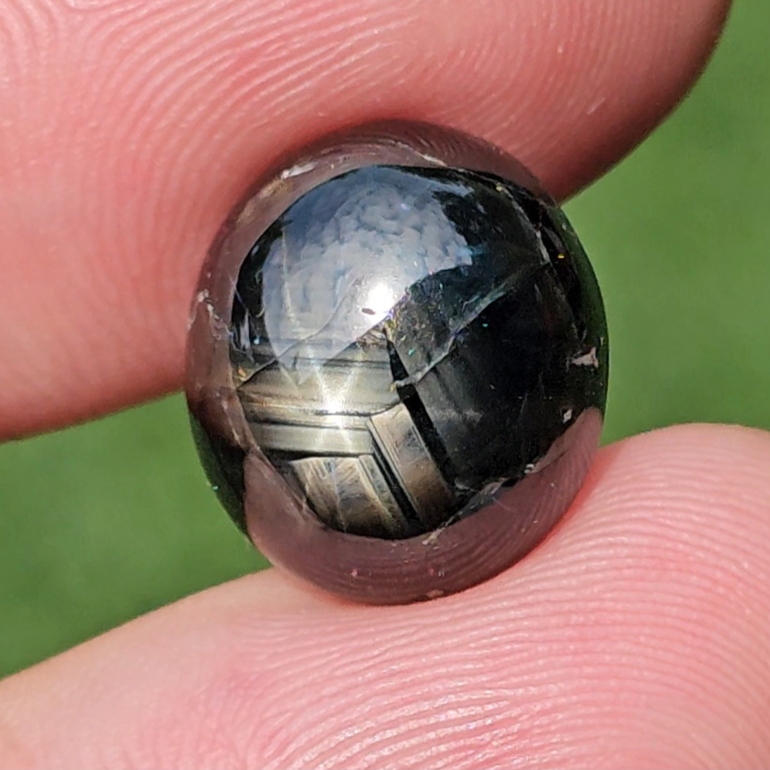 แบล็ค สตาร์ แซฟไฟร์ Natural Star Sapphire