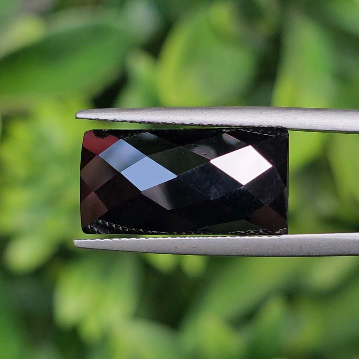 สปิเนล Natural Spinel